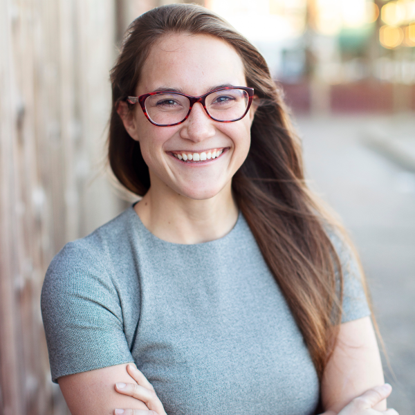 Dr. Jennifer Delzeit